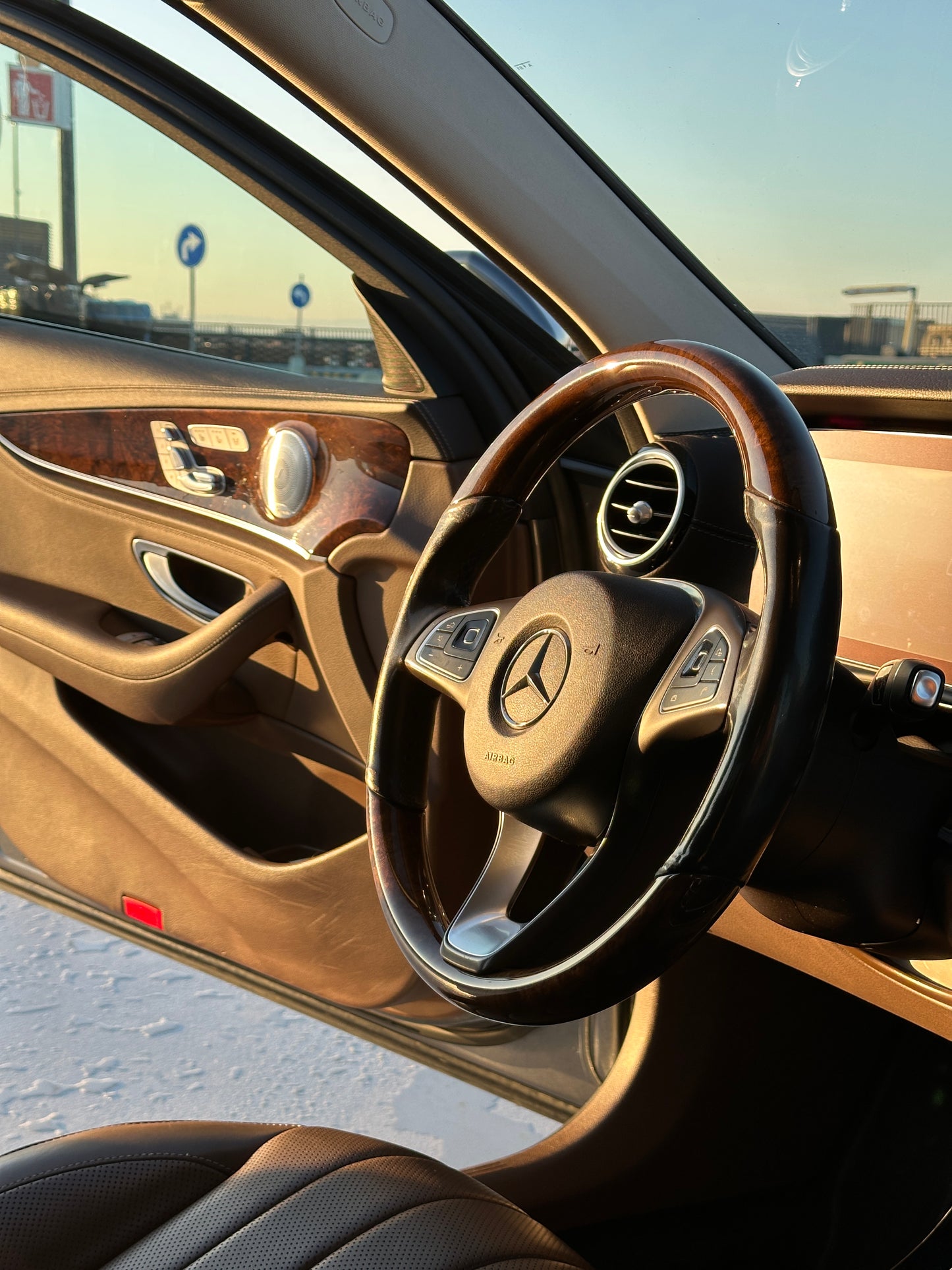 XCARSWAP Digital Car Buyer Guide + Bonus Entry